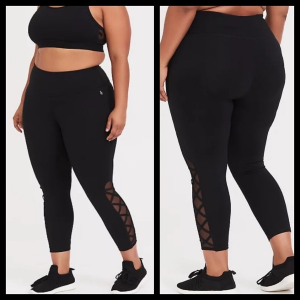 Torrid Active black mesh cross cross leggings size 2